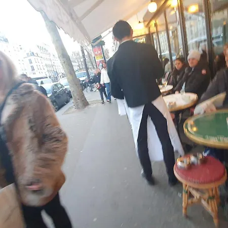 1 Minute Gare Montparnasse,center,close To Louvre Meusm And Eiffel Tour ,amusing Place