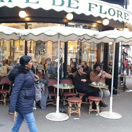1 Minute Gare Montparnasse,center,close To Louvre Meusm And Eiffel Tour ,amusing Place Paris